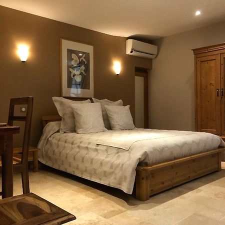 Chambres D'Hotes La Chrysalide Loriol-du-Comtat Luaran gambar