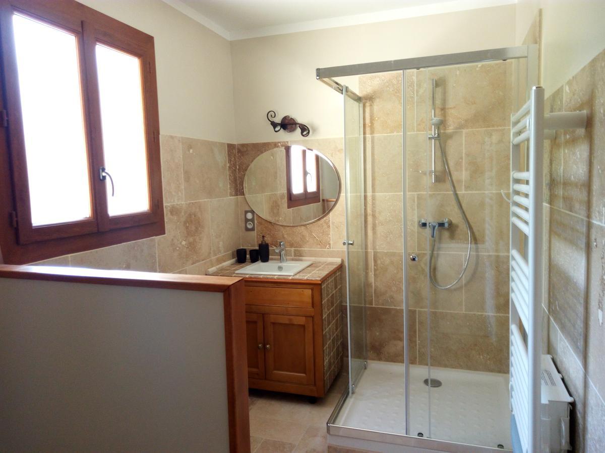 Chambres D'Hotes La Chrysalide Loriol-du-Comtat Luaran gambar