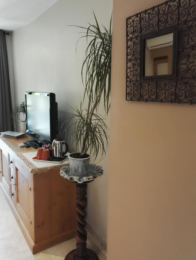 Chambres D'Hotes La Chrysalide Loriol-du-Comtat Luaran gambar